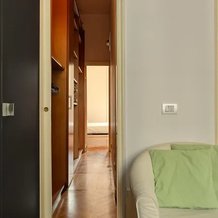 아파트 Joivy Warm & Airy Flat Near The Centre 밀라노