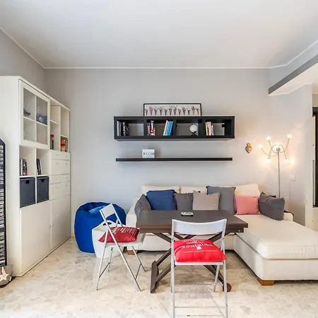 Guesthost - Forlanini M4 Modern With Balconies * Милан