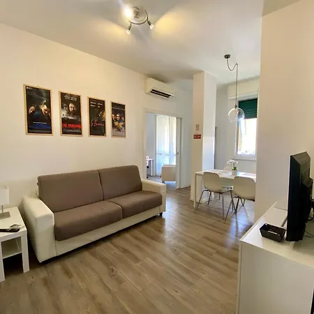 Modern - 10 Min From Station And Shops