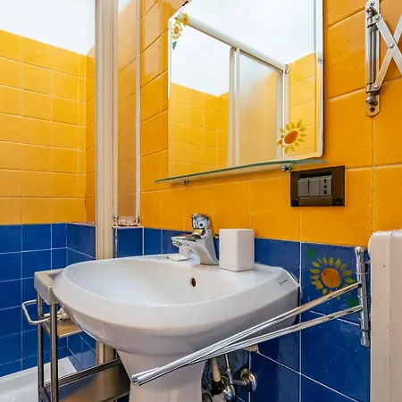 Bright Garibaldi & Moscova Apartment Milan