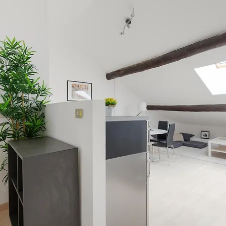Cosy Garibaldi & Moscova District Apartment