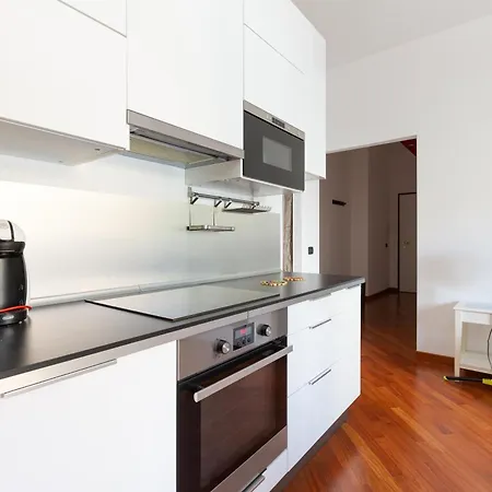 Ca' Granda M5 & Bicocca - With Parking Apartment