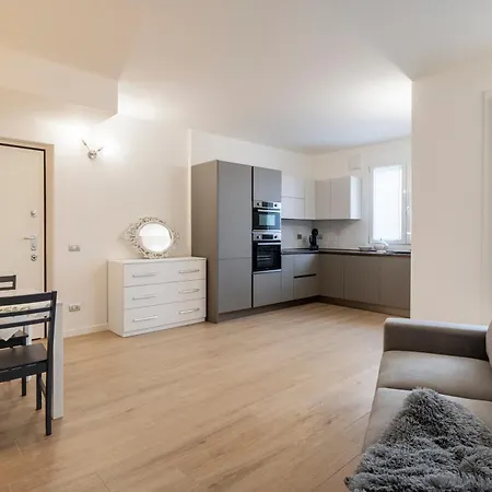 Apartment Supersuite With Private Garage Autentica
