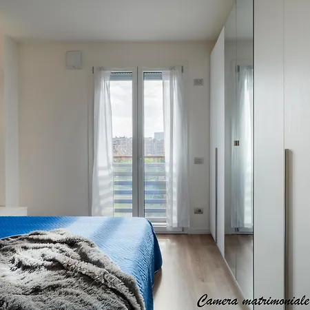 Supersuite With Private Garage Autentica Apartment *