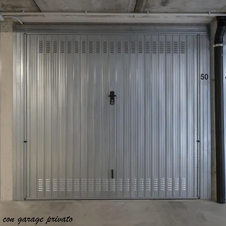 Supersuite With Private Garage Autentica Apartment