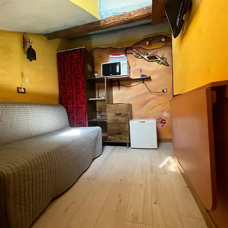 A.c.& G.o. Apartment Milan