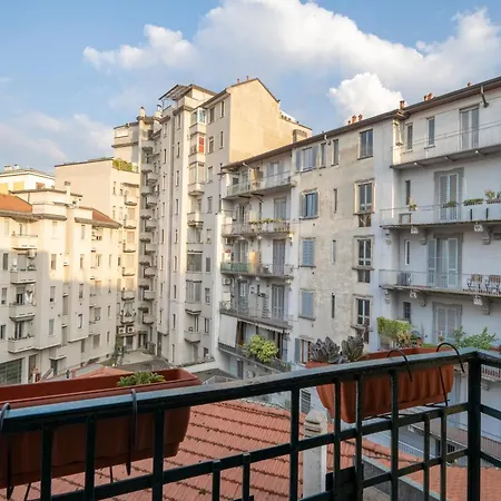 Easylife - Classic And Comfy Porta Romana Flat Inn *