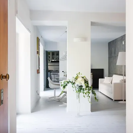 Brera - Bright And Cosy 2 Bedrooms Apt- Via Solferino Daire Milano