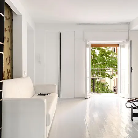 Daire Brera - Bright And Cosy 2 Bedrooms Apt- Via Solferino Milano