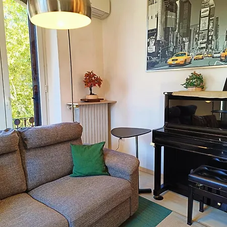 Yr - Isola * Mediolan