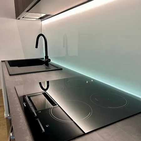 Lr Deluxe - Porta Venezia - Bilocale Con Giardino Privato Milan