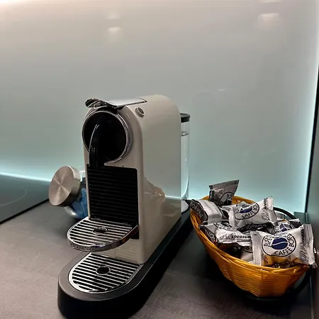 Appartement Lr Deluxe - Porta Venezia - Bilocale Con Giardino Privato *