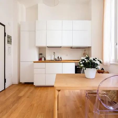 Casa Nel Centro Storico Di Milano, Conciliazione *