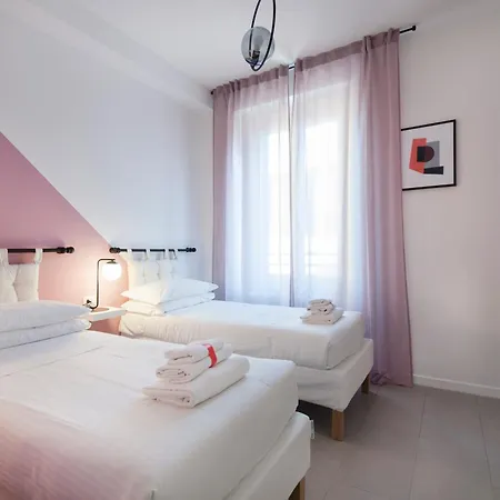 Santa Maria Square View - Family