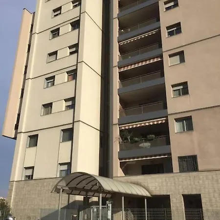 Daire Flat Overlooking The Park Milano