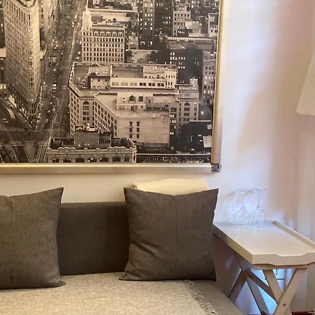 Piccolo Nest In Apartment Milan