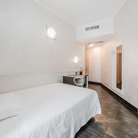 Отель Navigli 3*