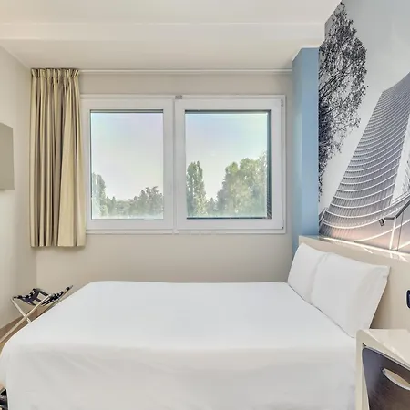 Cenisio Garibaldi Hotel Milano