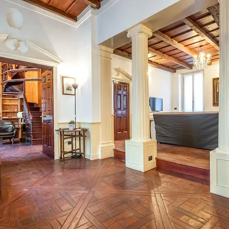 Exclusive 4 Bedrooms Near Duomo *