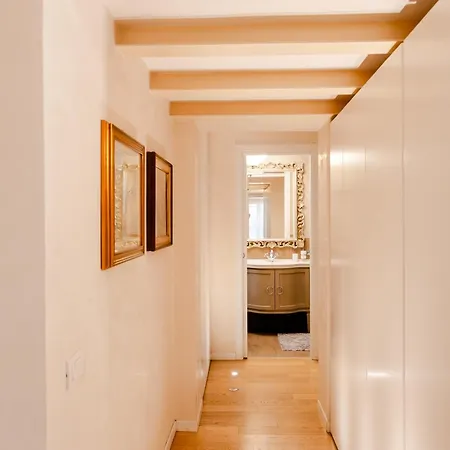 5 Da Letto Apartment Milan