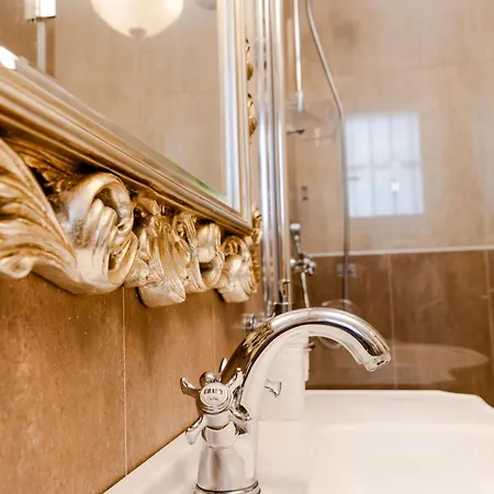 아파트 5 Da Letto