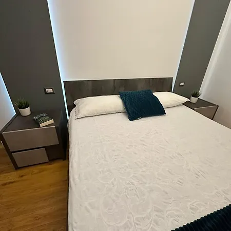 Loreto Blue House Milan