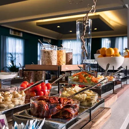 Отель Atahotel Quark
