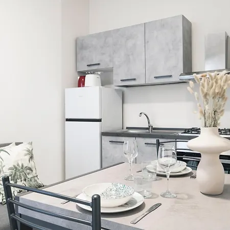 Easylife - Elegante Moderno E Accogliente - La Tua Oasi In Citta Milan