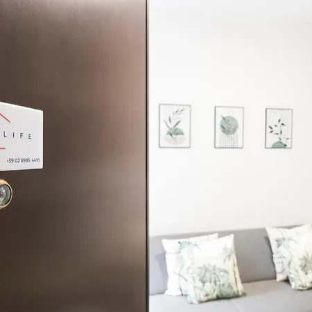 Apartment Easylife - Elegante Moderno E Accogliente - La Tua Oasi In Citta Milan