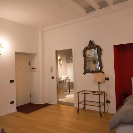 Apartment Small Studio 5 Min To The Metro Milan