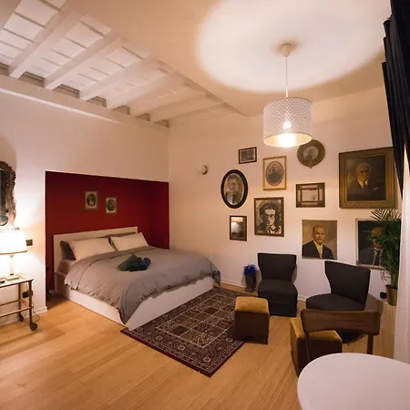 Small Studio 5 Min To The Metro *