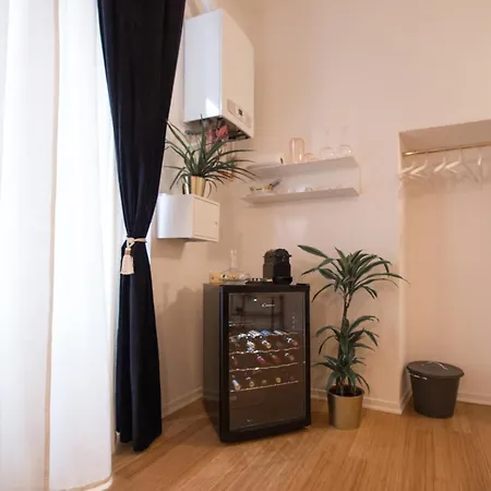 Small Studio 5 Min To The Metro * Milan
