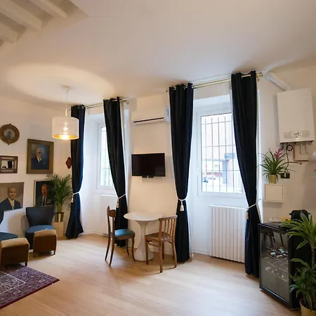 Small Studio 5 Min To The Metro Apartment Milan