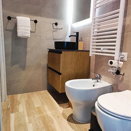 Yr - Ticinese Apartment
