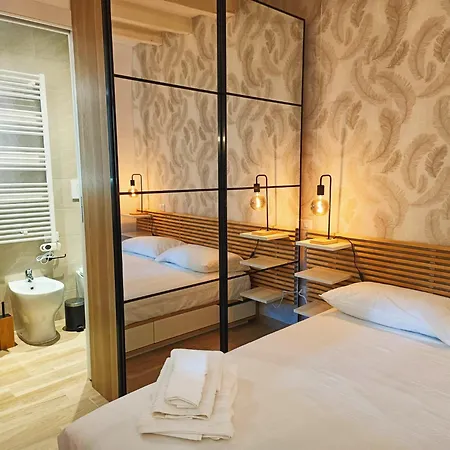 Apartment Yr - Ticinese Milan