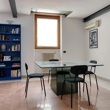Luigi Bocconi 6 Pax *