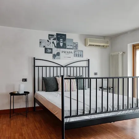 Apartment Luigi Bocconi 6 Pax