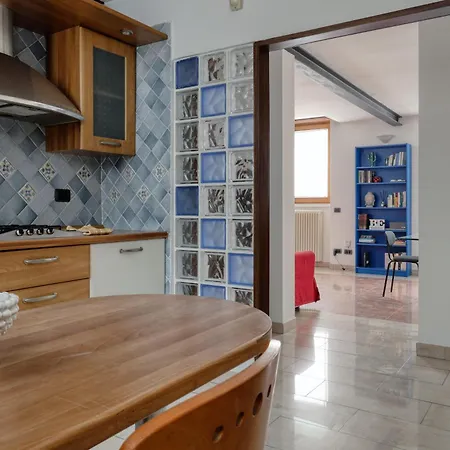 Apartment Luigi Bocconi 6 Pax *
