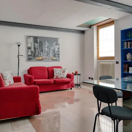 Luigi Bocconi 6 Pax Apartment *