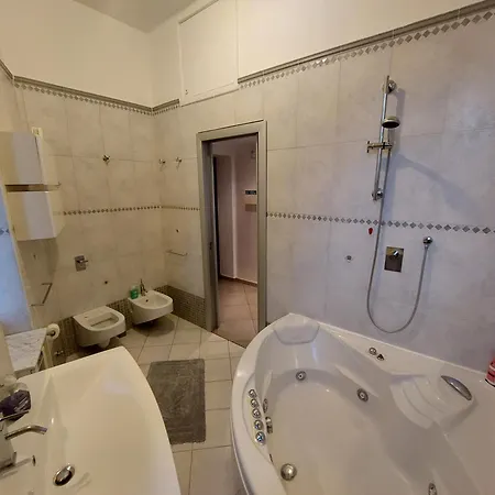 Confortable Flat Near Pz Firenze Apartment Milan