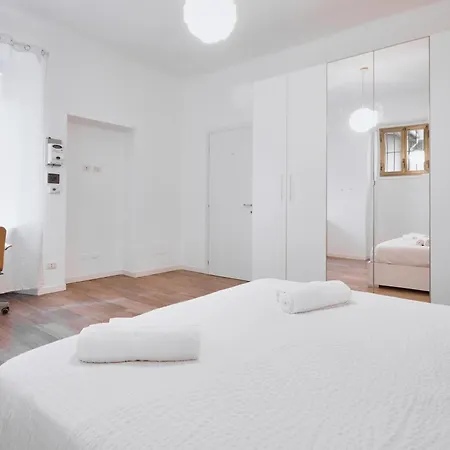 Appartamento La Casa Di Ringhiera In Centro Milano