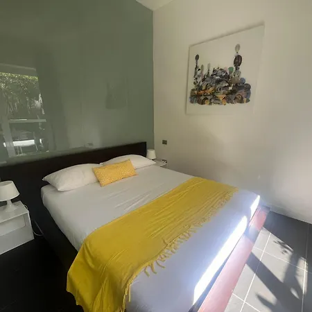 Loft Di Design Con Giardino Privato 公寓 *