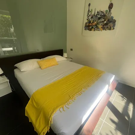 Private Garden Apartment, Navigli, 24h Security * Milano
