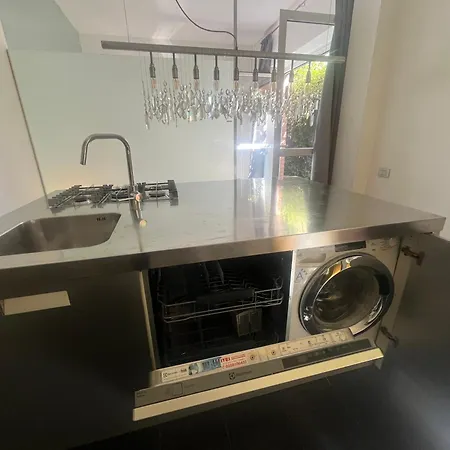 Lägenhet Private Garden Apartment, Navigli, 24h Security *