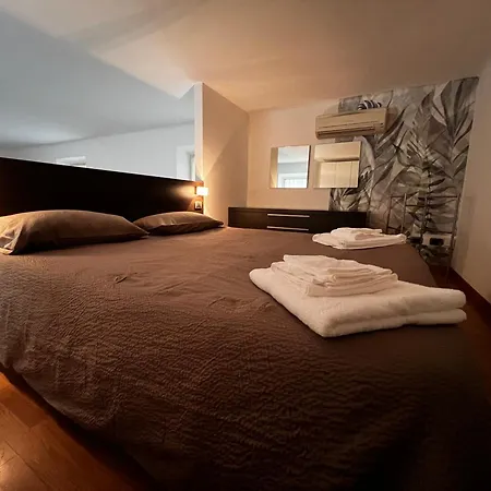 Апартаменты Loft Downtown *