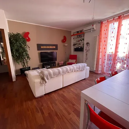 Daire Splendido E Silenzioso Bilocale Vicino San Babila-m4 Dateo Milano