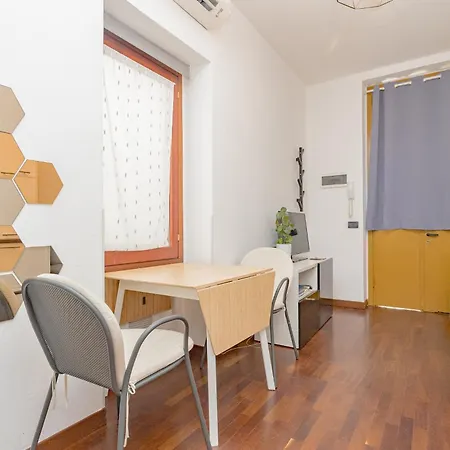 Comfortable Typical Old Style Mediolan