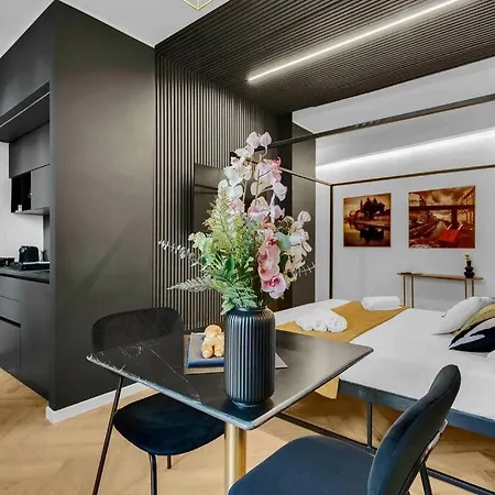 Casa Nanda - Flat Near Navigli And Tortona Area