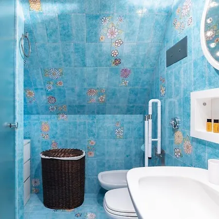 Attico Di Lusso Con Terrazzo A 10 Minuti Dal Duomo Apartment *