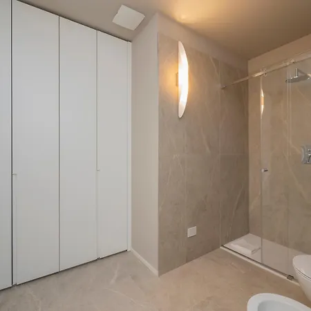 Xenia - Modern In Sant'ambrogio Apartment Mailand